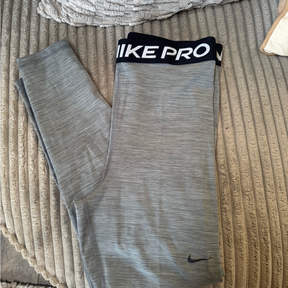 Nike Pro Heather Gray Leggings